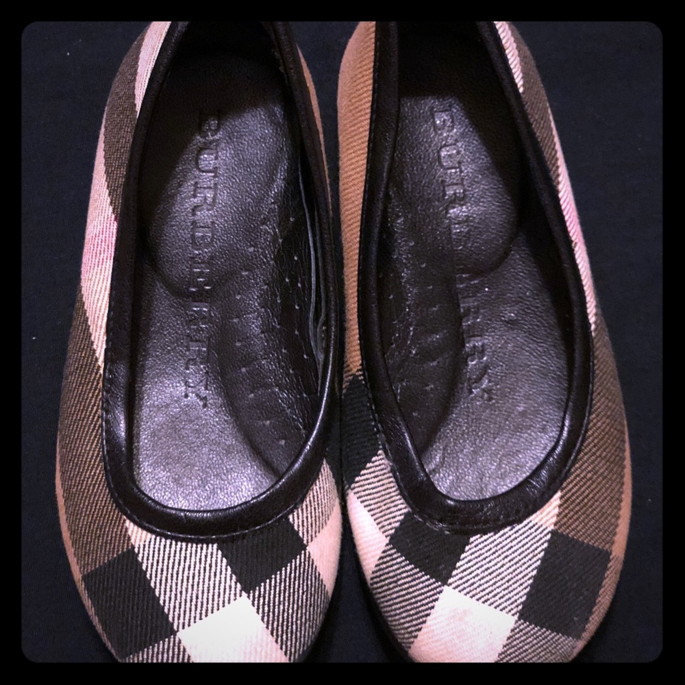 Burberry toddler shoes